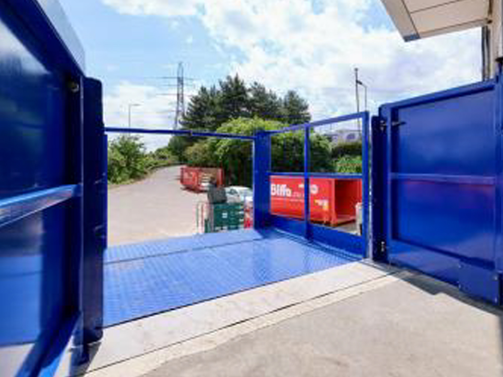 bespoke loading bay lifts